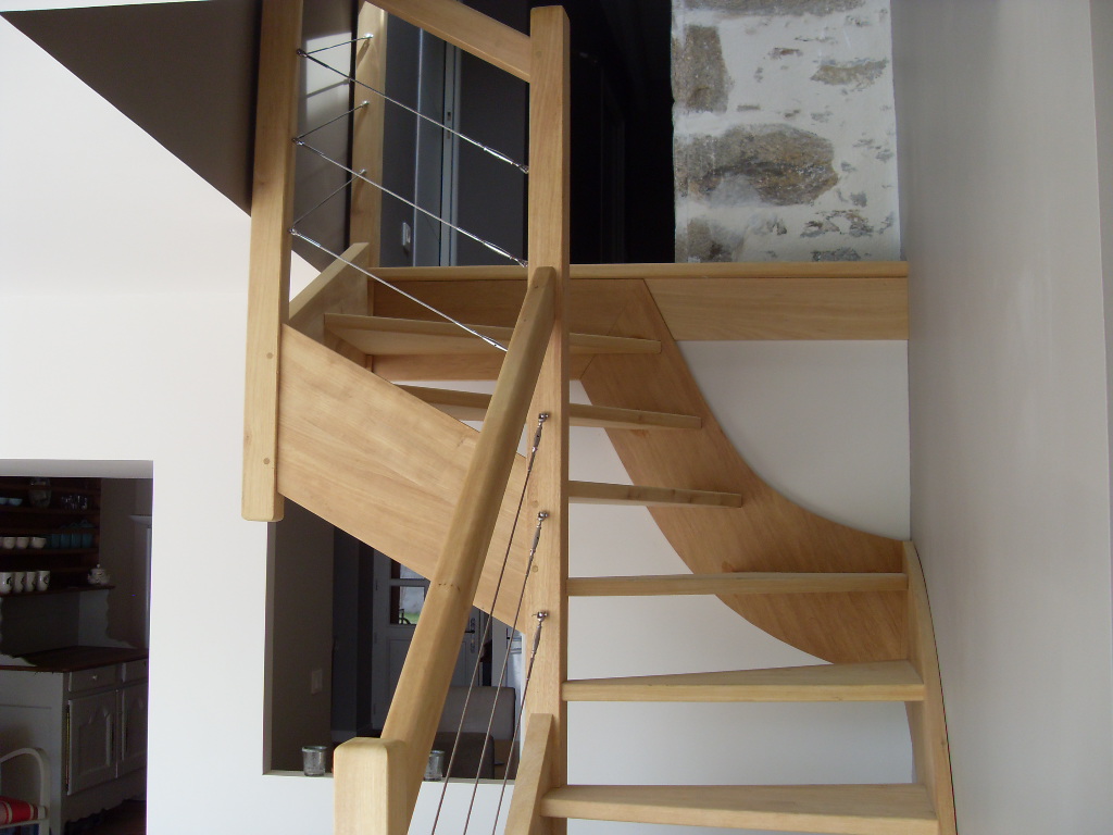 Escalier 1/4 Tournant en partie haute sans contre-marche avec cables inox